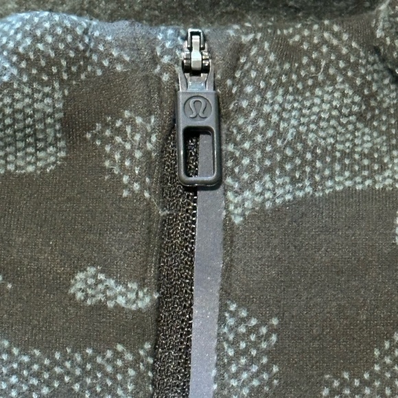 Lululemon 1/4 Zip - Picture 6 of 6